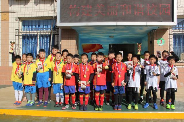 意甲女排米兰3-2挫瓦莱福利亚 涉险闯关守住榜眼